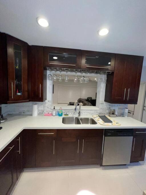 Modern Miami Oversized 3 Bedroom In Central Location Exteriör bild