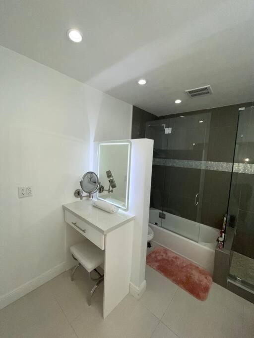 Modern Miami Oversized 3 Bedroom In Central Location Exteriör bild