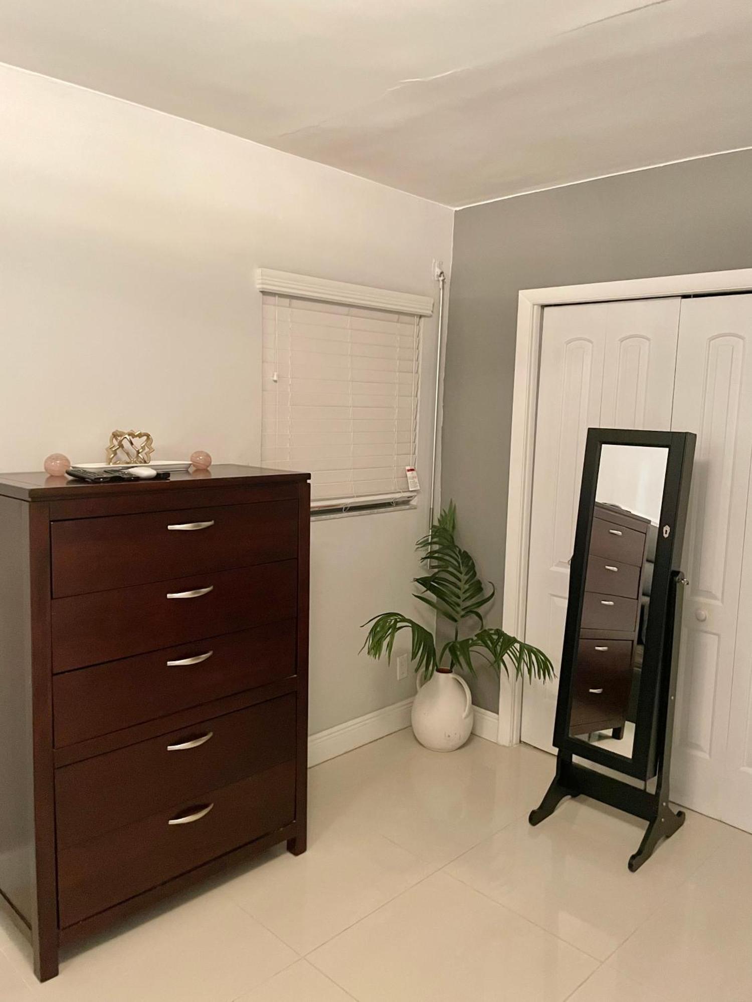 Modern Miami Oversized 3 Bedroom In Central Location Exteriör bild