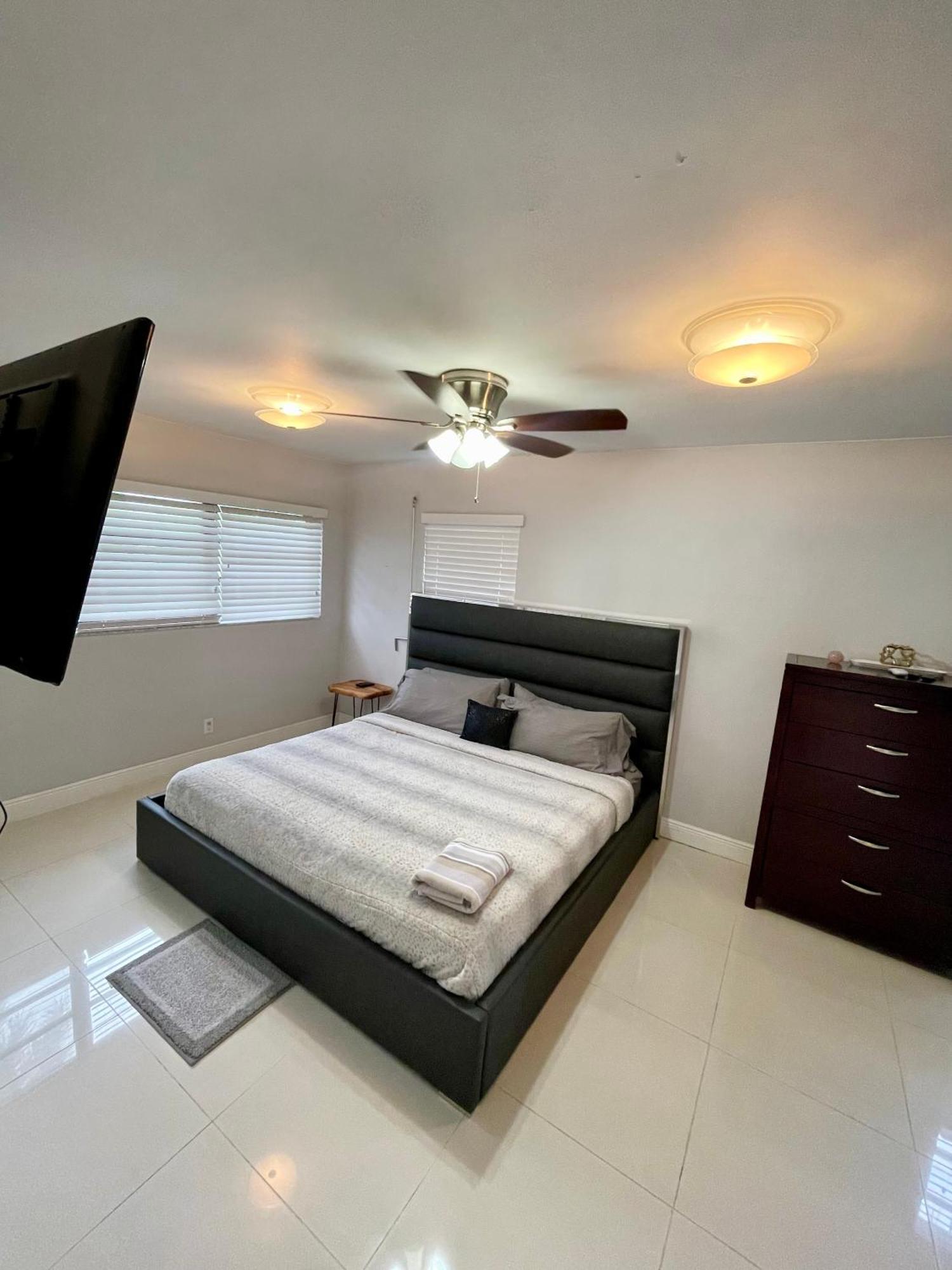 Modern Miami Oversized 3 Bedroom In Central Location Exteriör bild